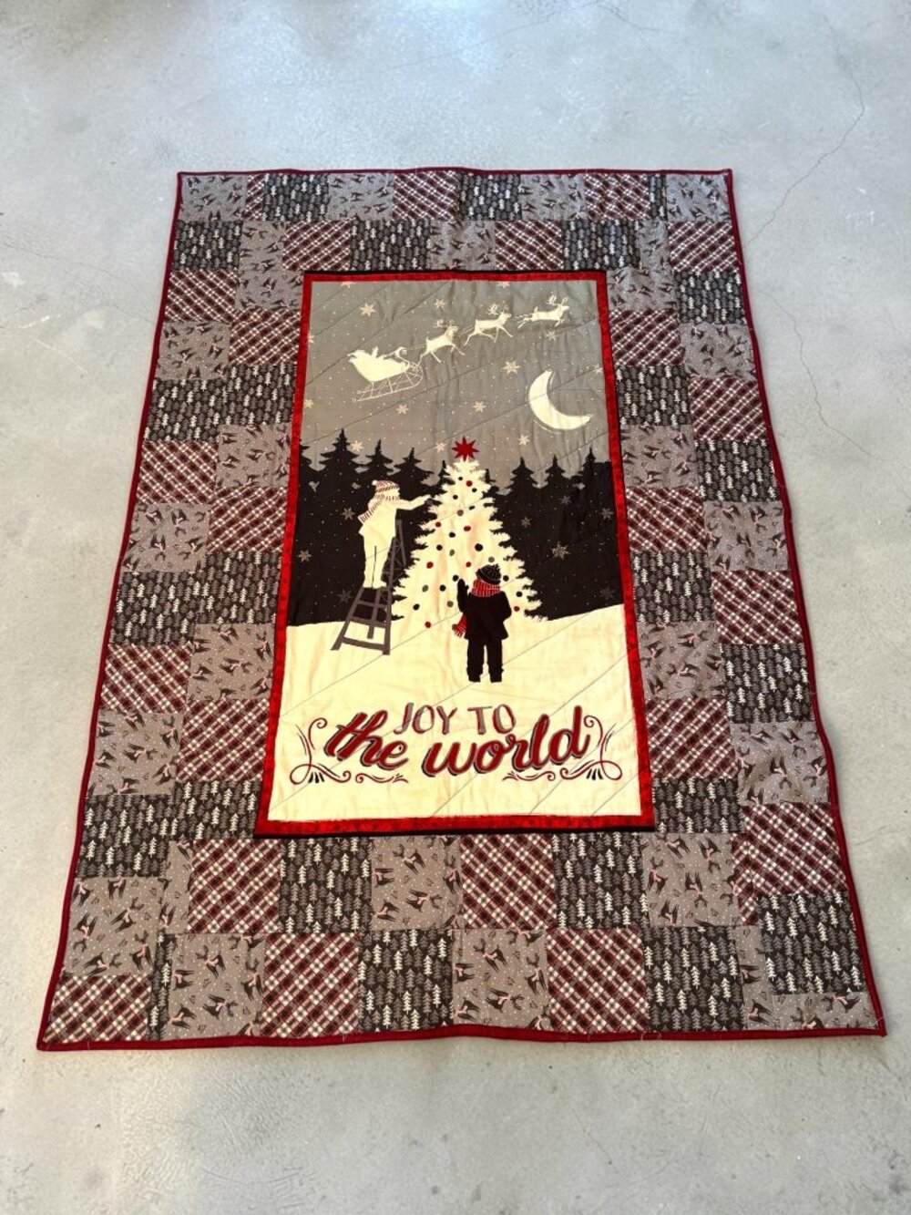 Christmas Patchwork Quilt "Joy To The World" With Holiday Patterns Reversible De